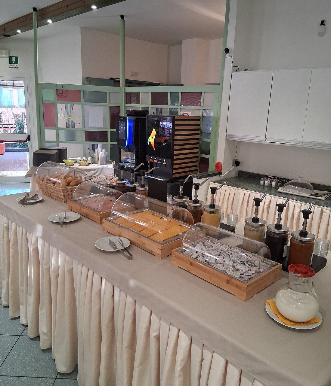breakfast buffet