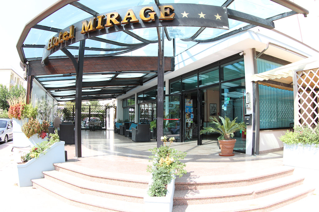 hotel mirage front