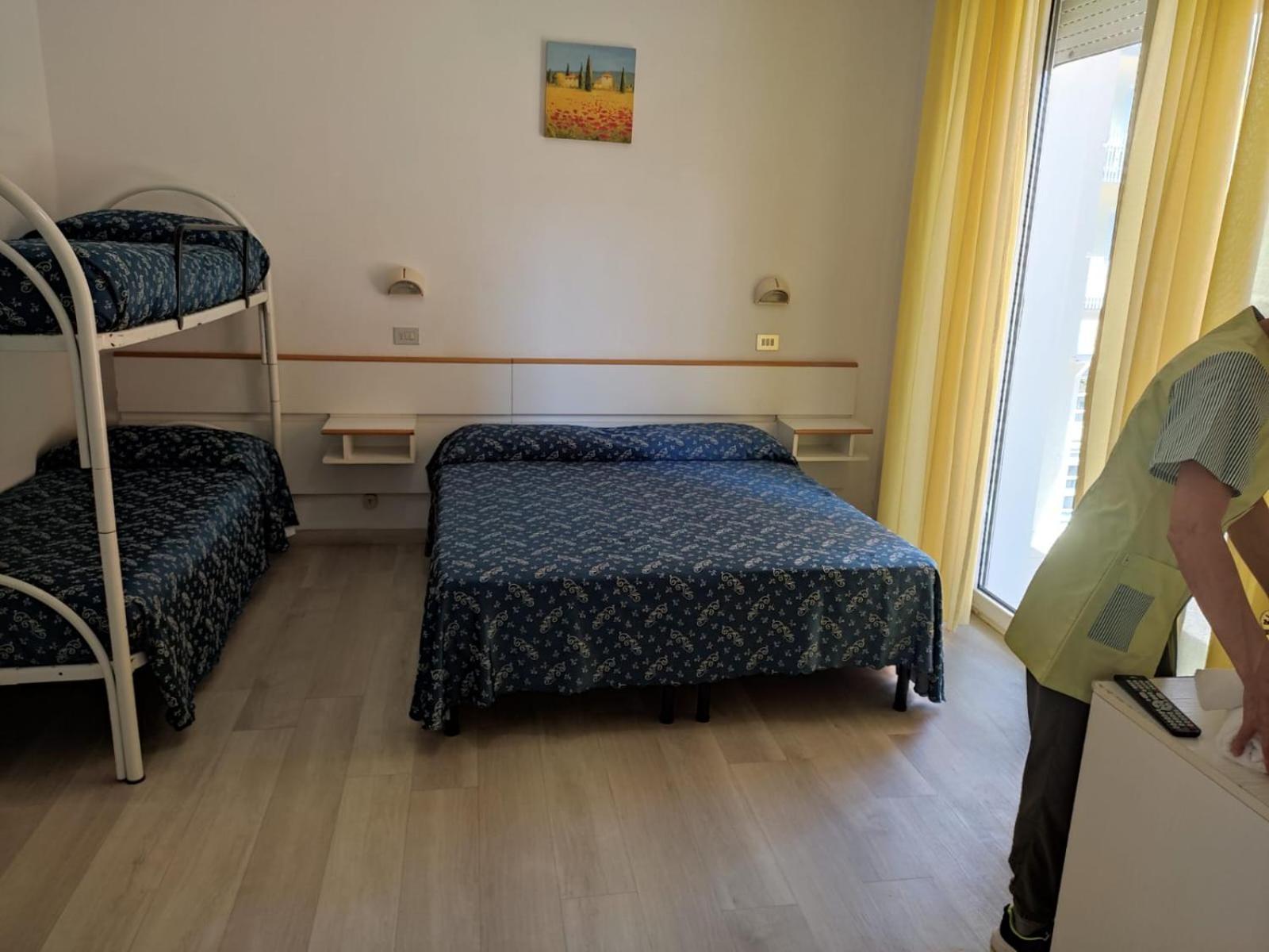 hotel sissi rivazzurra di rimini camera