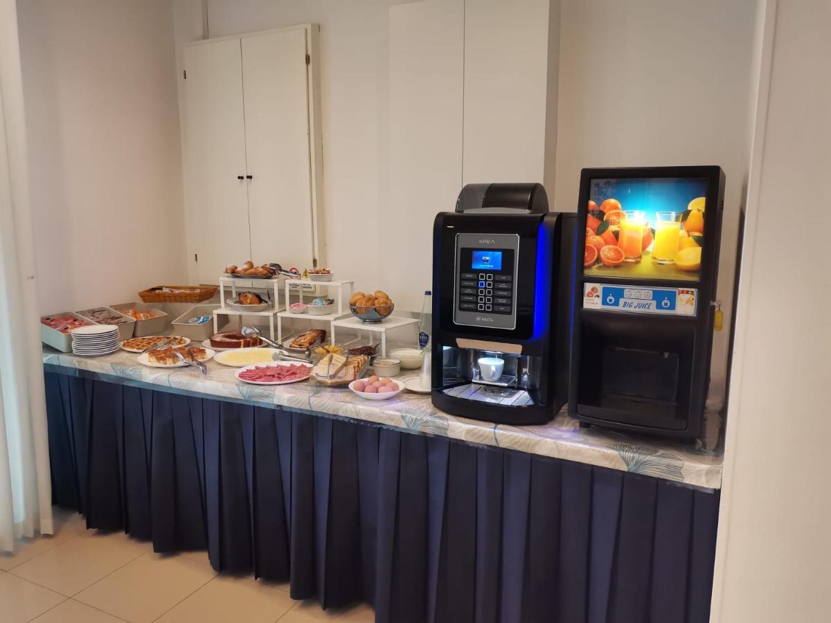 hotel sissi rivazzurra di rimini colazione