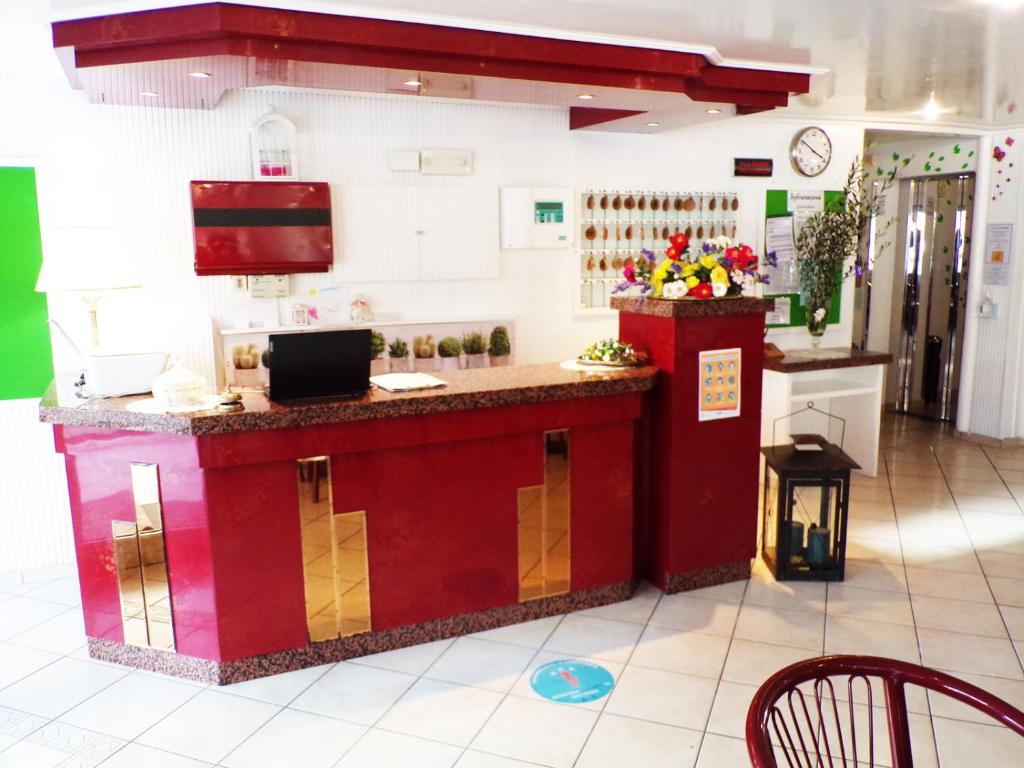 hotel crystal reception