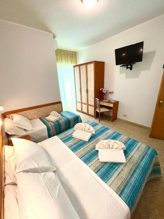 hotel crystal tripla