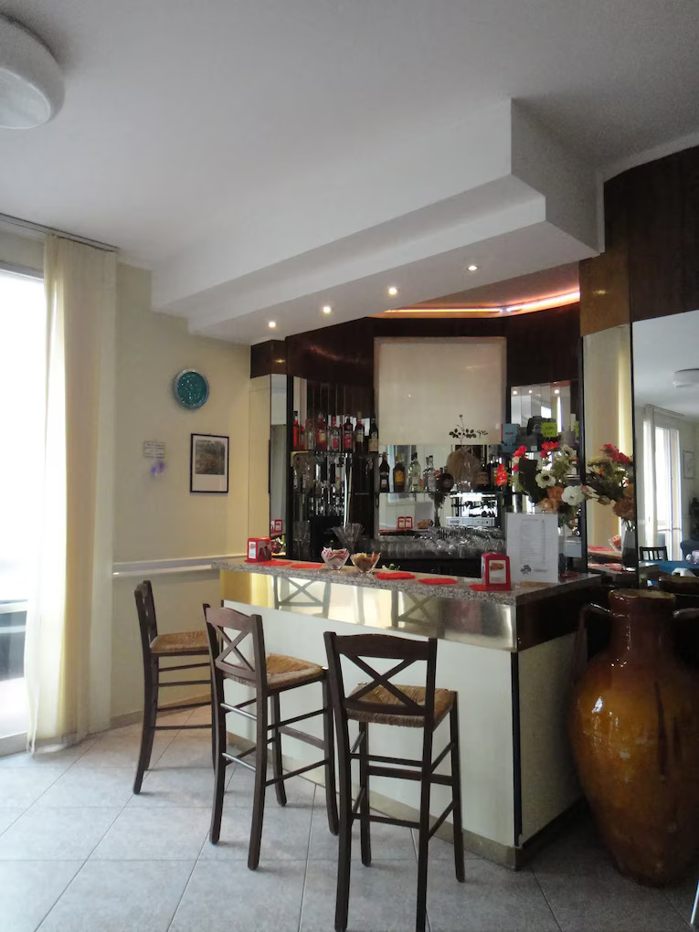 hotel acapulco bar