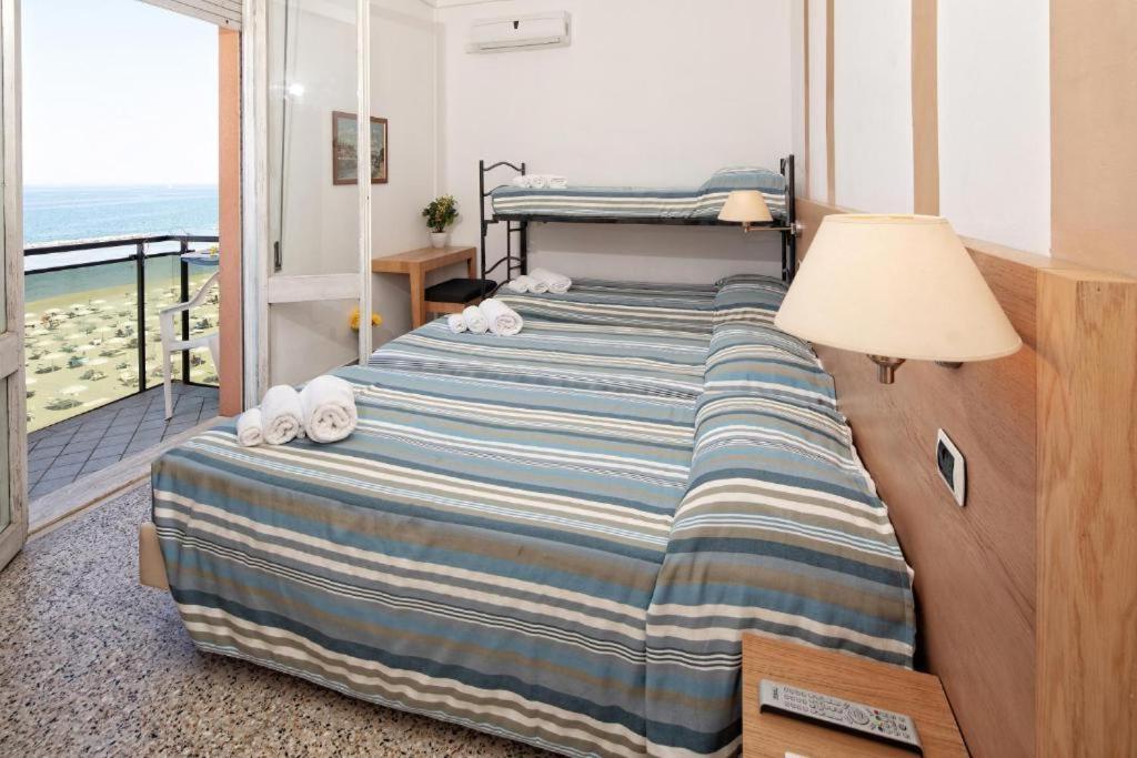 rimini hotel gin camera quadrupla3