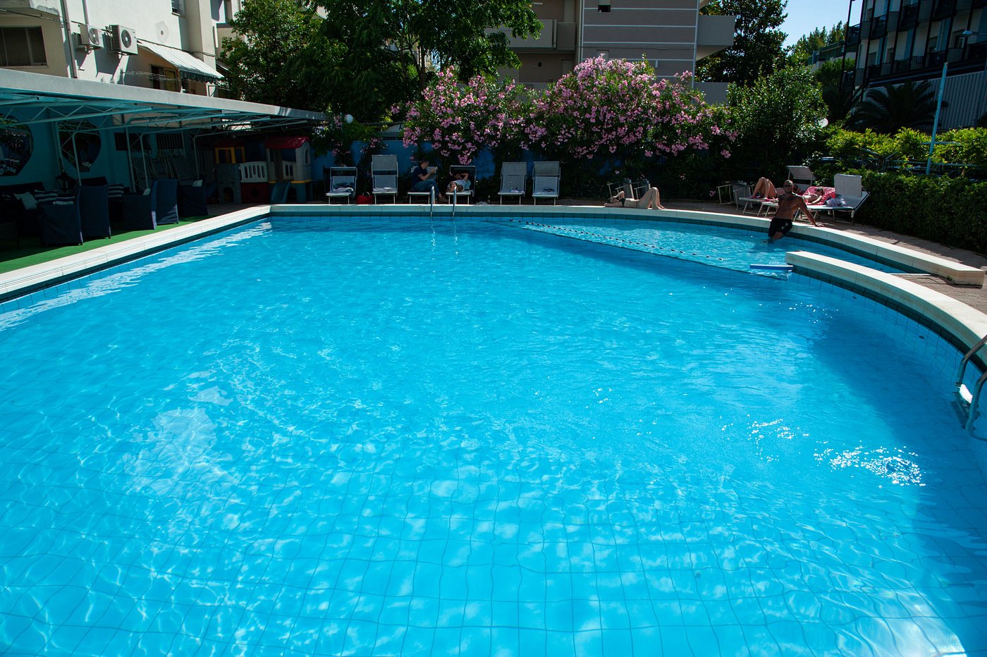 hotel mauritius piscina2