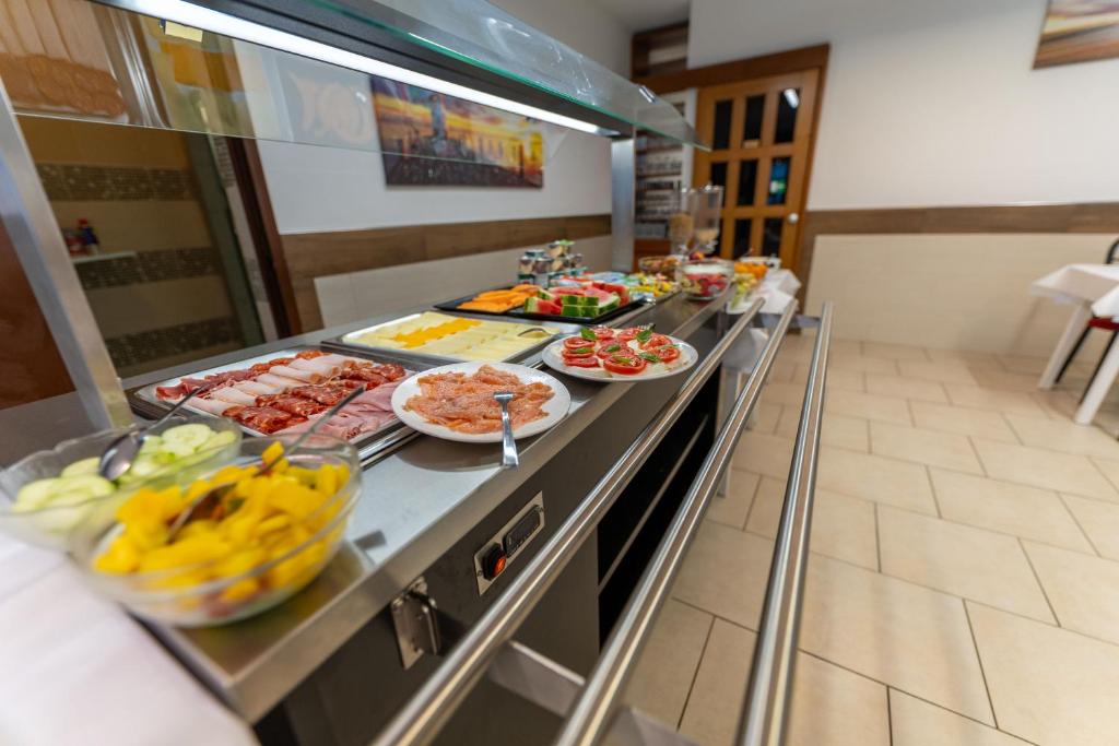 hotel villa itala buffet2