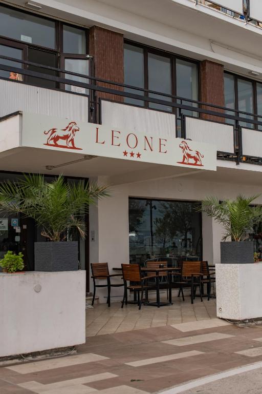 hotel re leone front