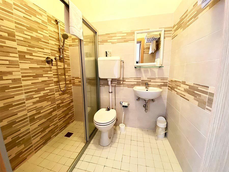 hotel aron bagno5