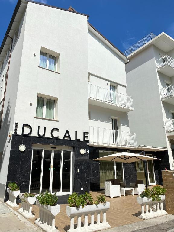 hotel ducale front