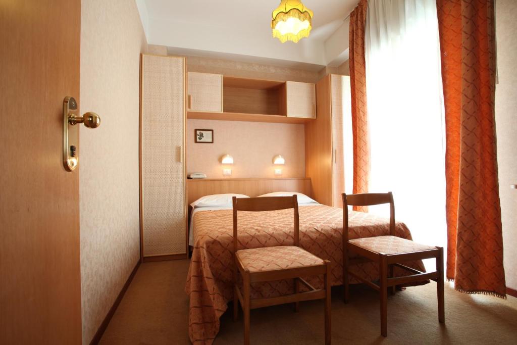 hotel rondinella e viola doppia2