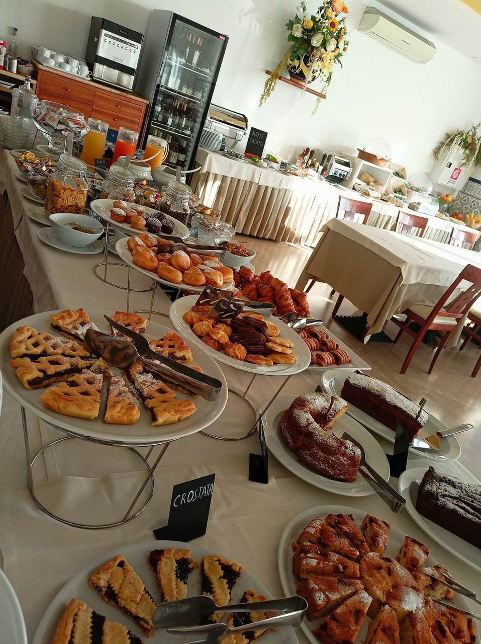 hotel ascot breakfast