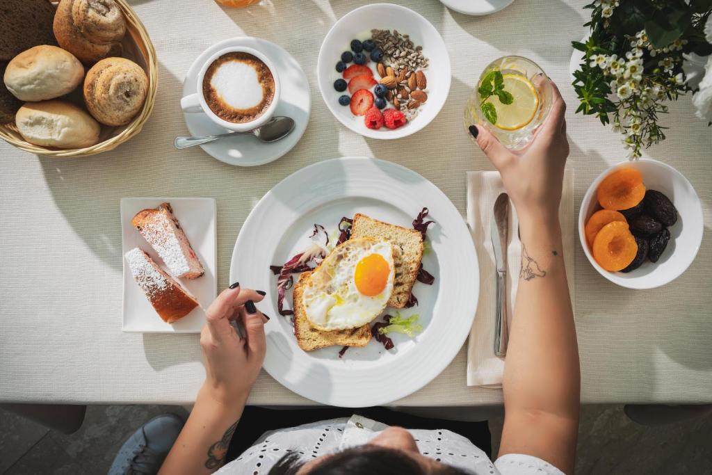 hotel ascot breakfast 4