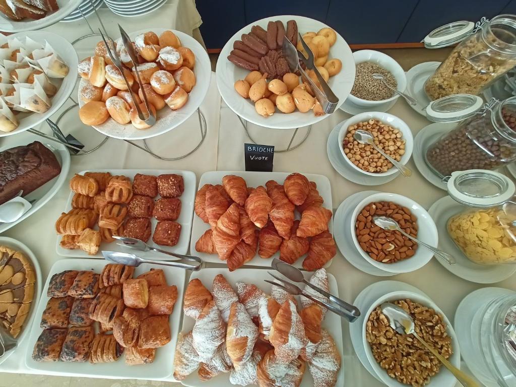 hotel ascot breakfast5