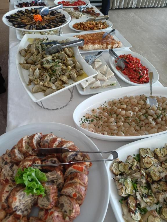 hotel ascot buffet