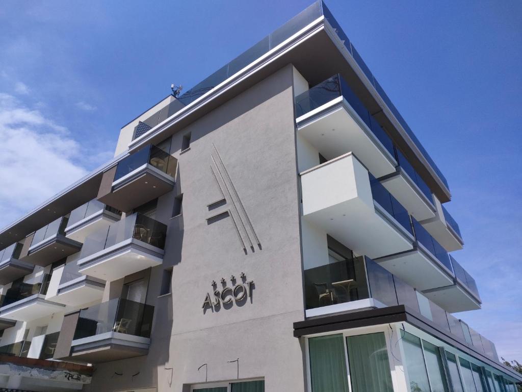 hotel ascot front 2