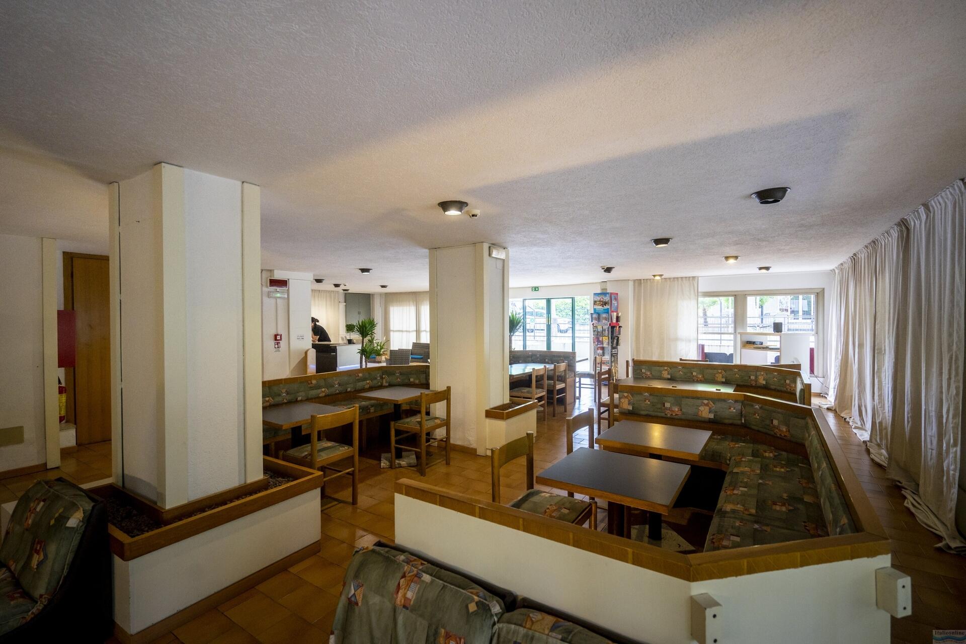 hotel mamy sala attesa