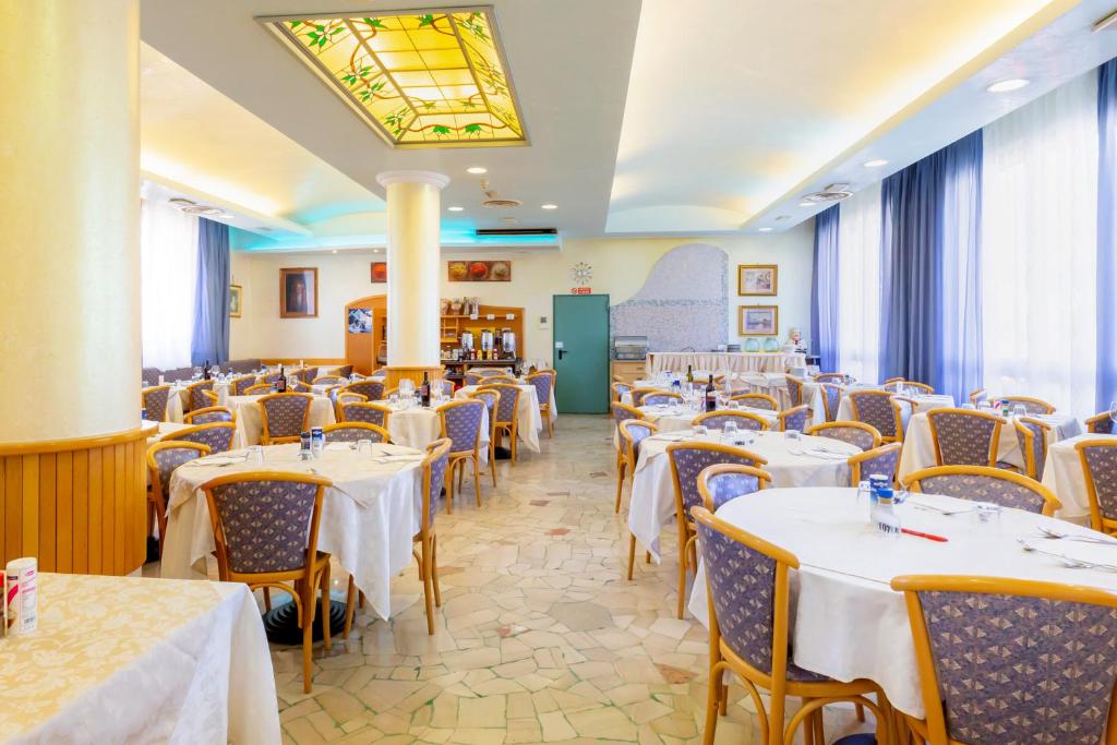 hotel harrys sala pranzo4