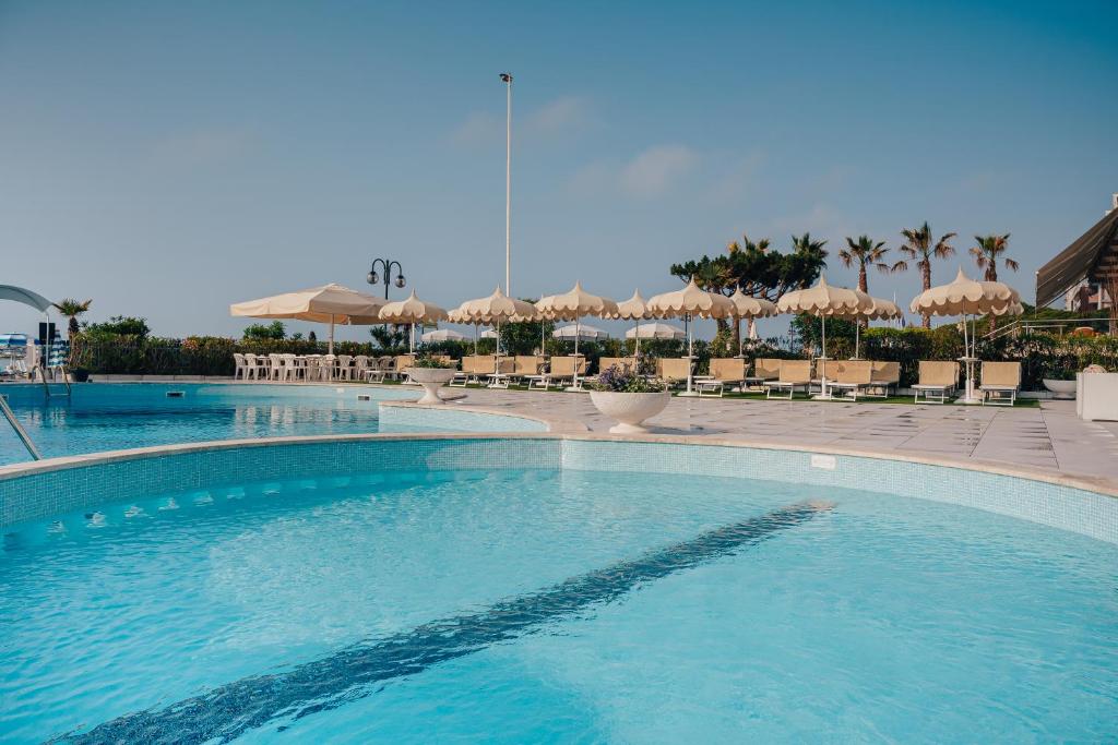 hotel galassia piscina2