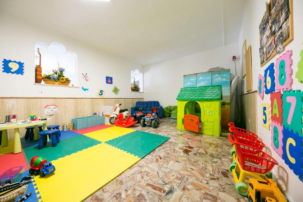 hotel maxim area bimbi