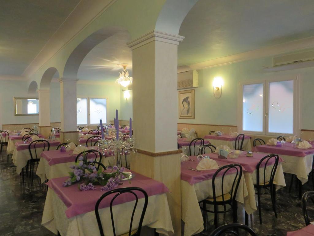 hotel maxim sala pranzo