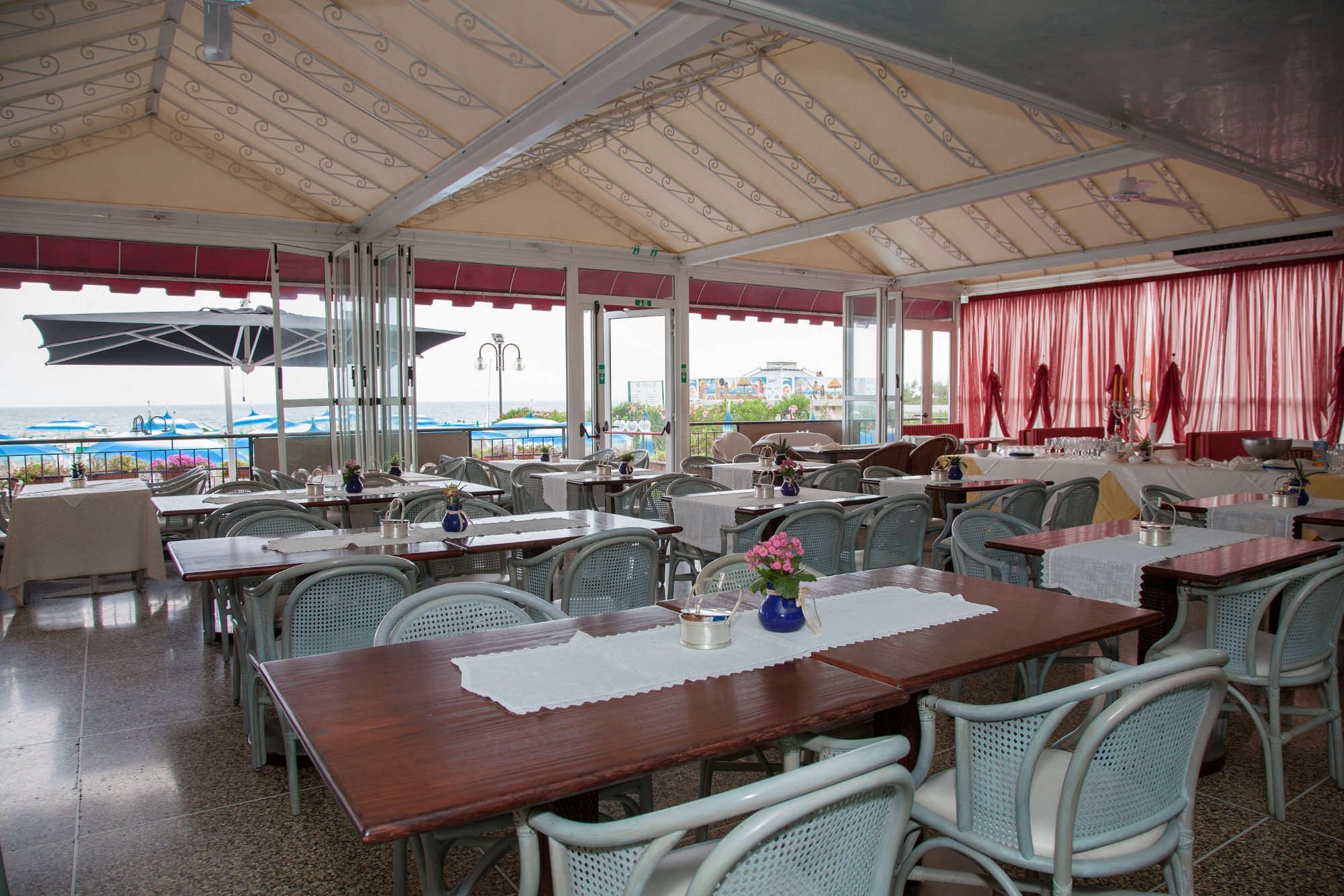 hotel elpiro sala ristorante2