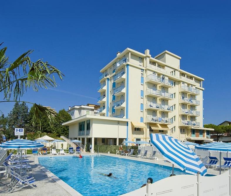 hotel bolivar front