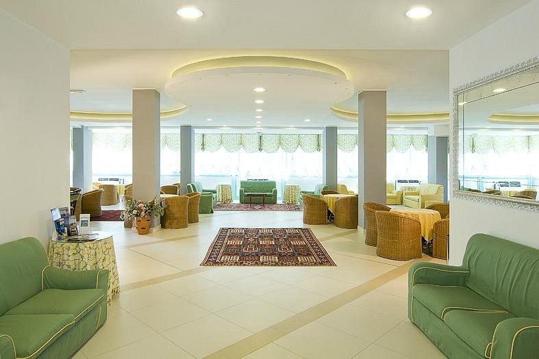 hotel bolivar hall