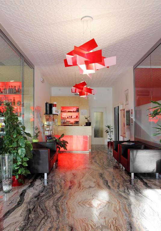 hotel firenze hall