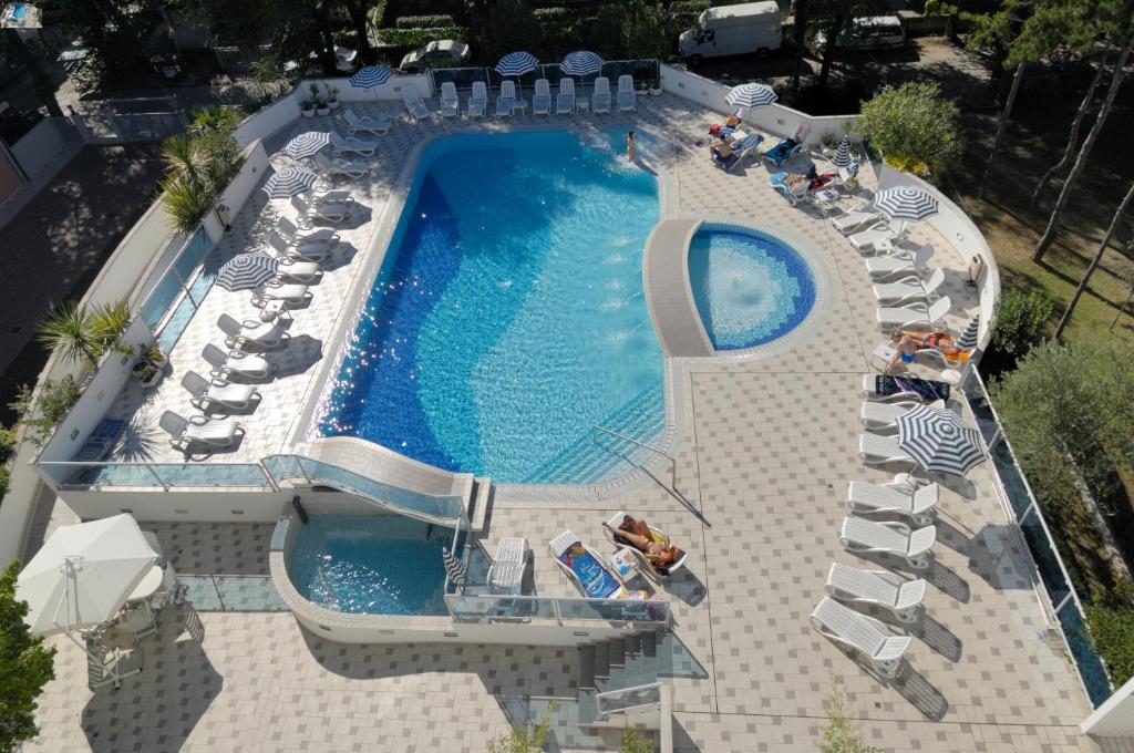 hotel firenze veduta piscina