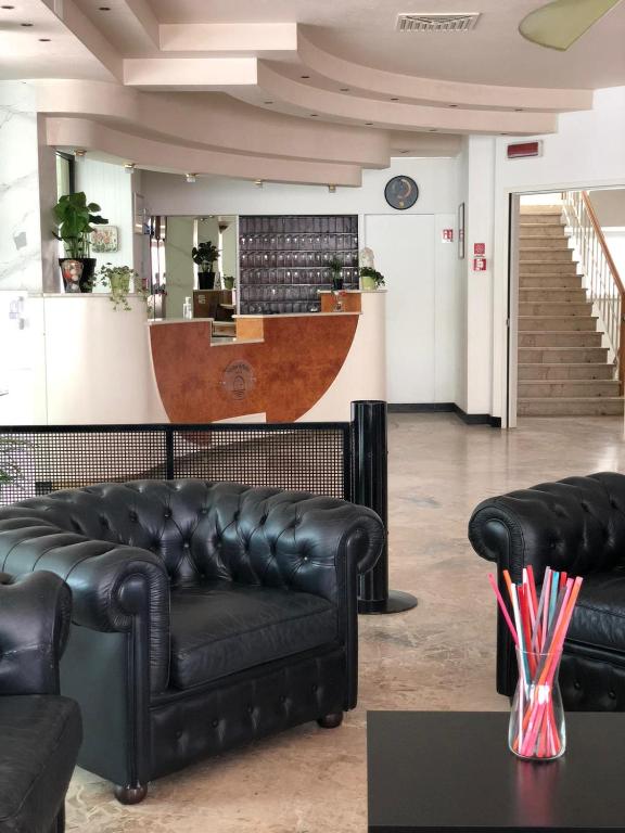 hotel artide hall