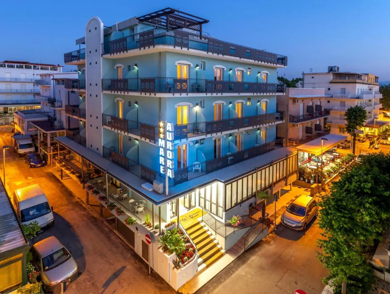 hotel aurora mare front
