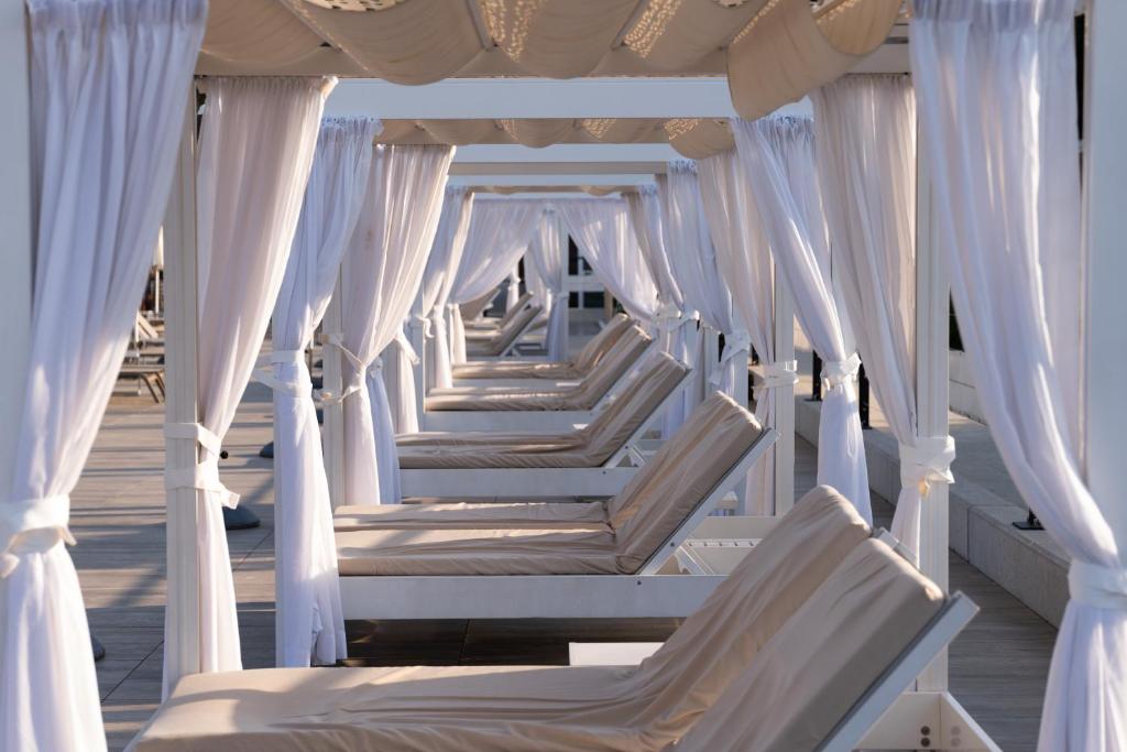 lino delle fate ecovillage resort lettini solarium