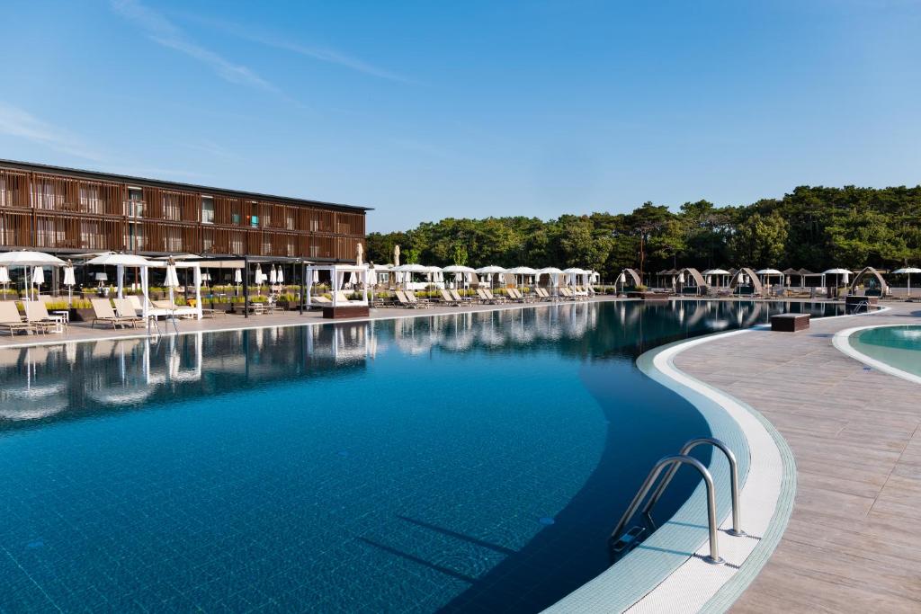 lino delle fate ecovillage resort piscina