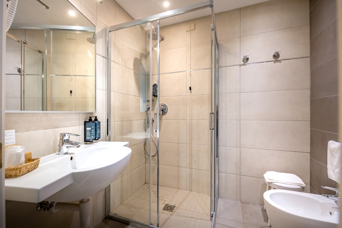 hotel garden sea narciso comfort bagno2