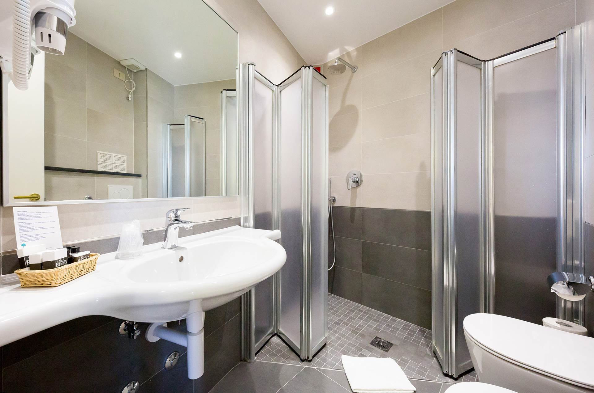 hotel garden sea narciso standard bagno