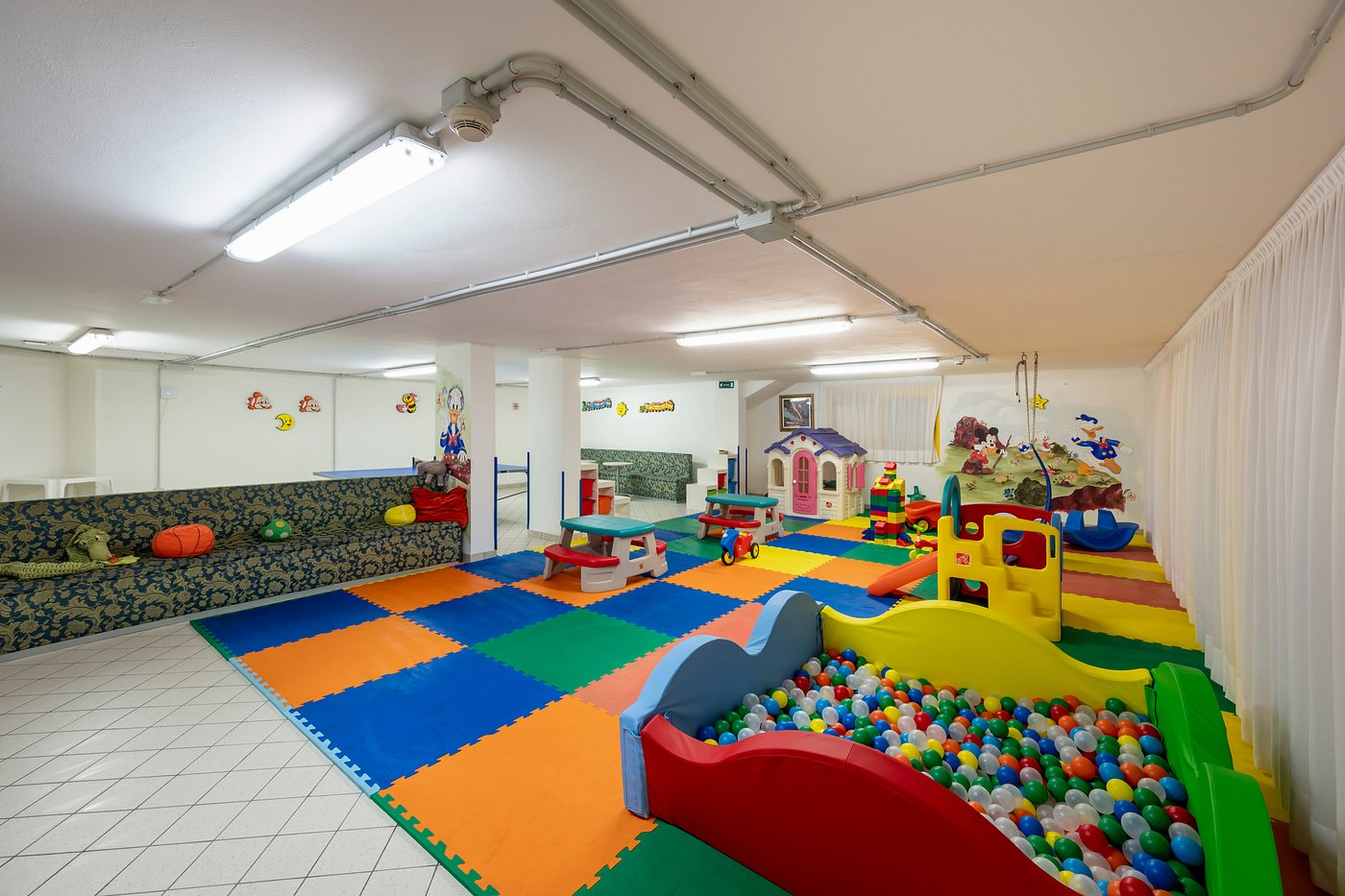 hotel luna bibione area bimbi