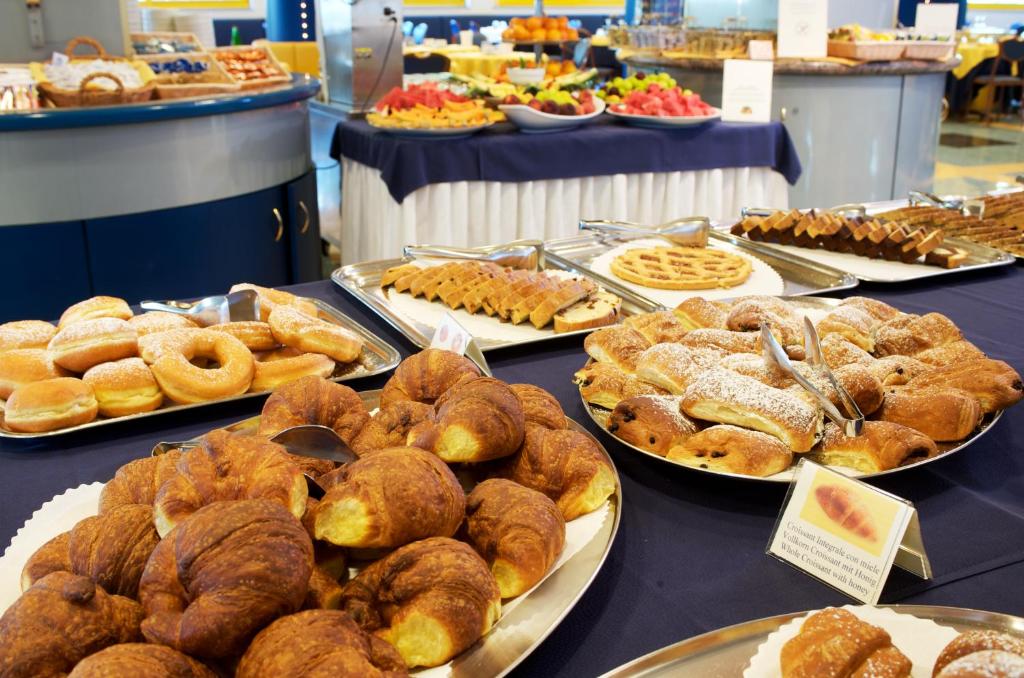 hotel luna bibione buffet dolci