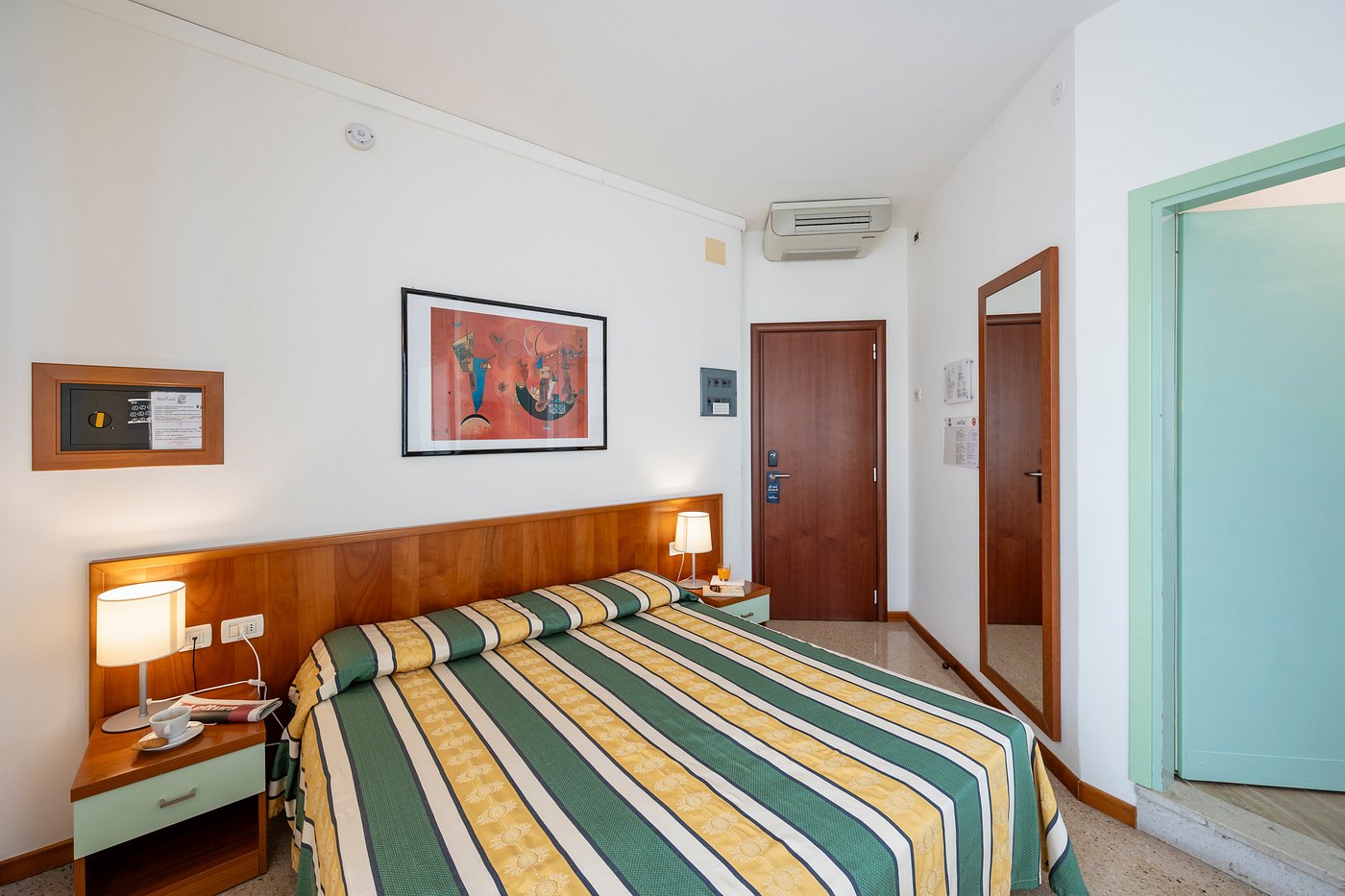 hotel luna bibione camera2