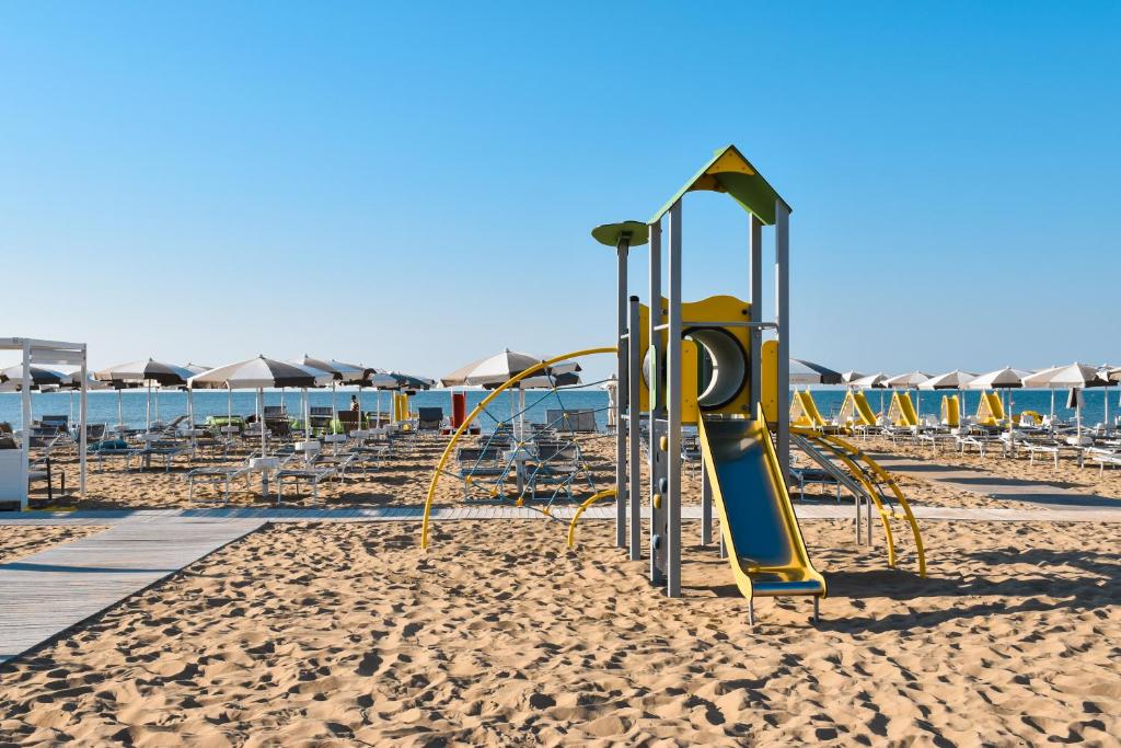hotel luna bibione spiaggia