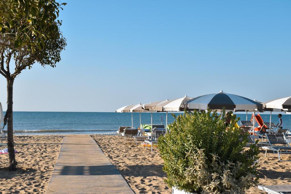 hotel luna bibione spiaggia2