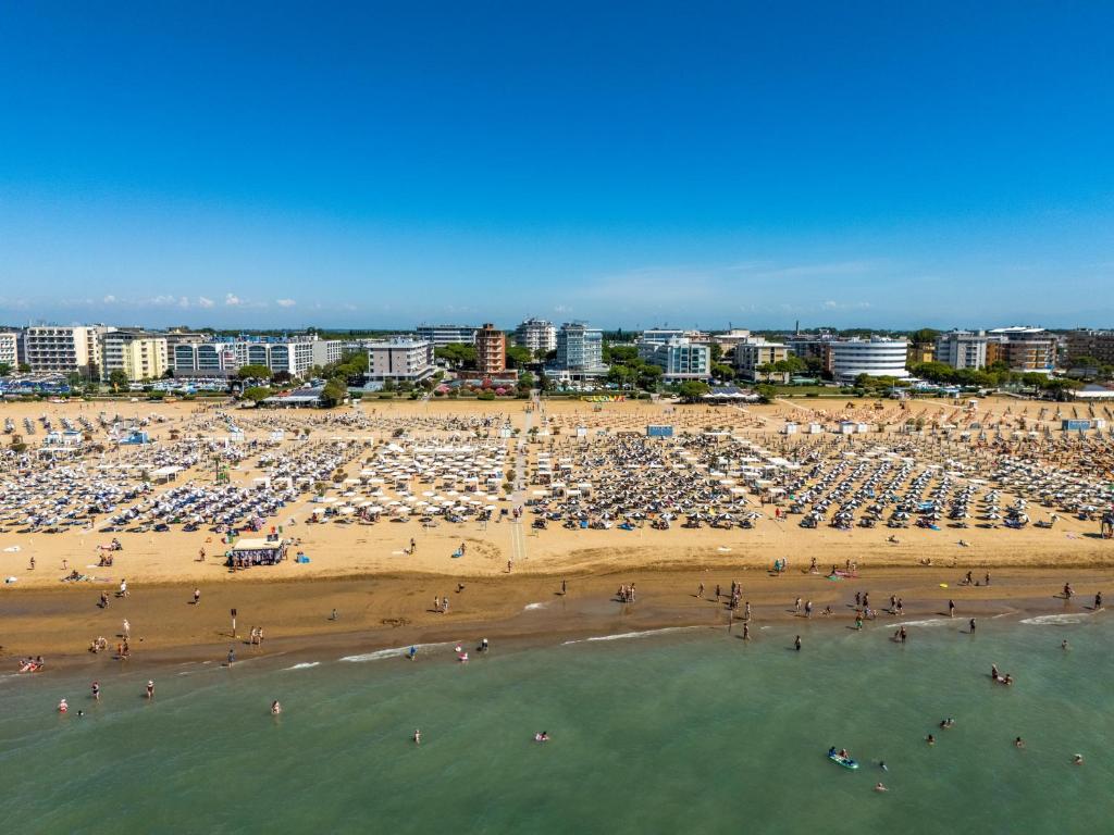 hotel luna bibione spiaggia3