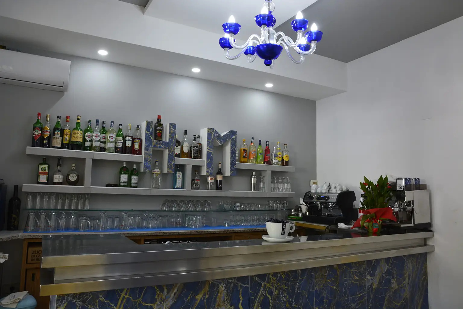 martina s hotel bar